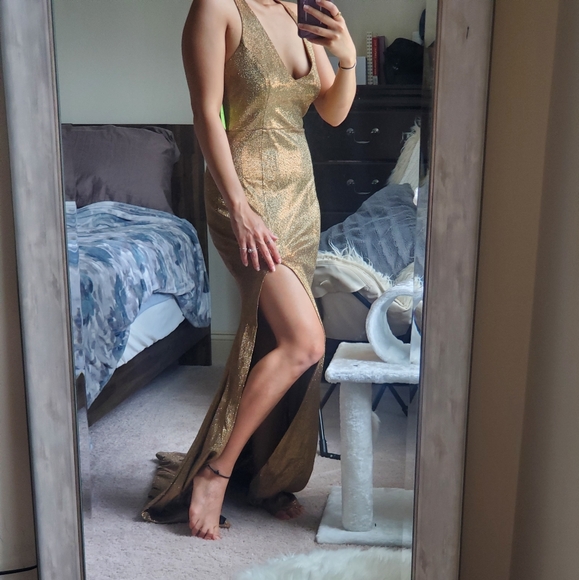 Windsor Gold Gown Dress size S - Picture 2 of 3